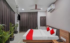 Hotel Sukoon, Best Luxurious Hotel Rooms In Surat City Center